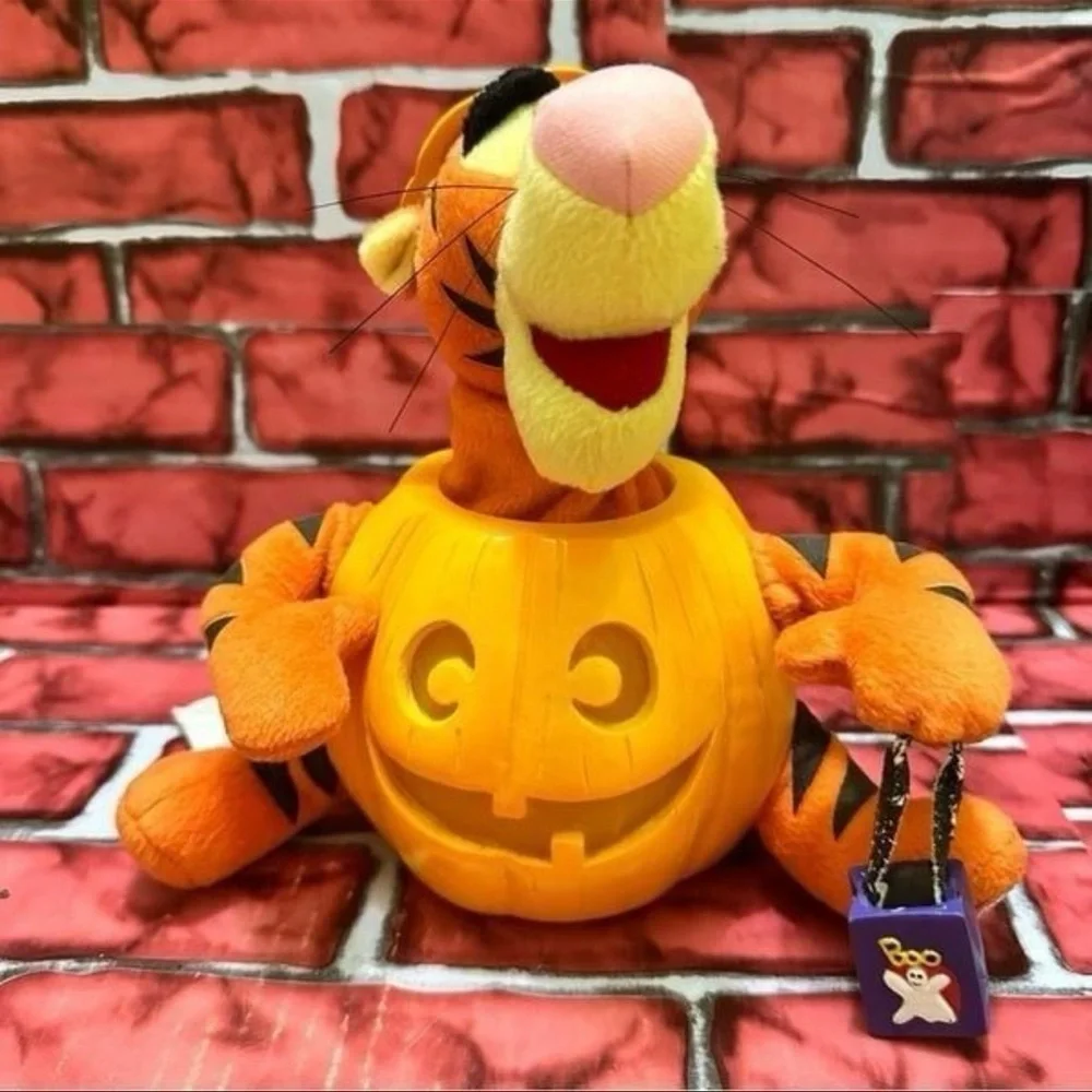 Disney Gemmy Tigger in Halloween pumpkin animated sings